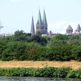 2306G 051 Auf dem Deich nach Brenmen